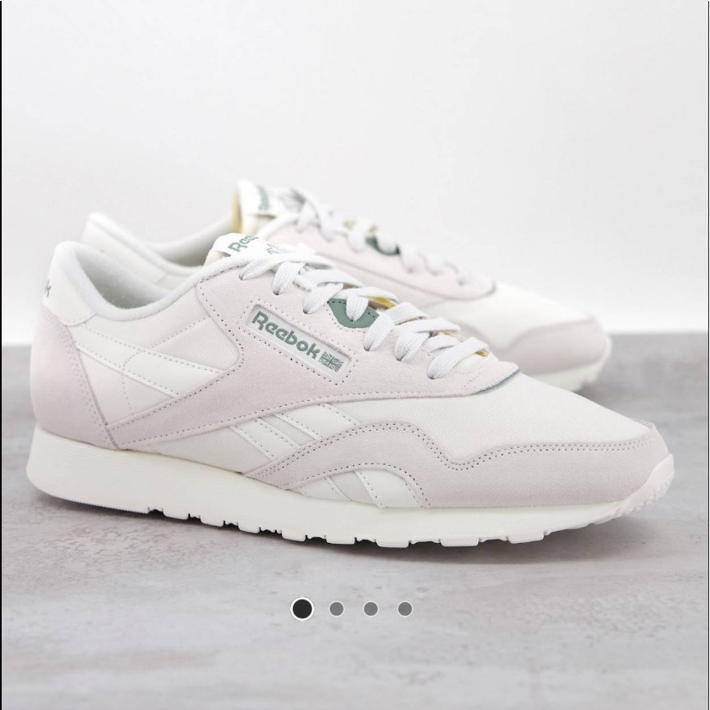 Reebok Classic Sneakers